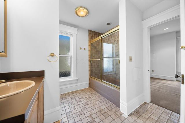 422 W 6th Avenue, Columbus, OH 43201