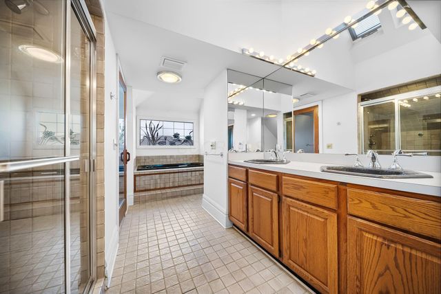 422 W 6th Avenue, Columbus, OH 43201