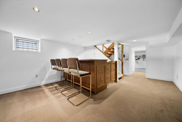 422 W 6th Avenue, Columbus, OH 43201