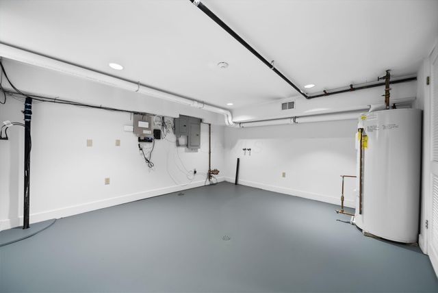 422 W 6th Avenue, Columbus, OH 43201