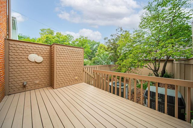 422 W 6th Avenue, Columbus, OH 43201