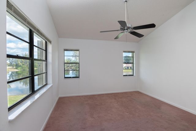 5829 Parkwalk Drive, Boynton Beach, FL 33472