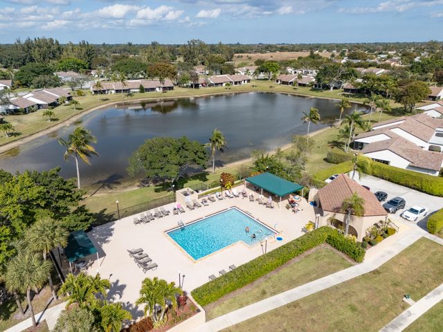 5829 Parkwalk Drive, Boynton Beach, FL 33472