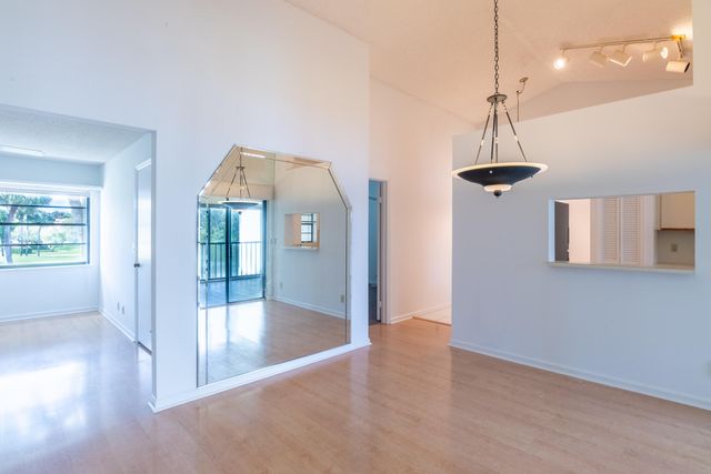 5829 Parkwalk Drive, Boynton Beach, FL 33472