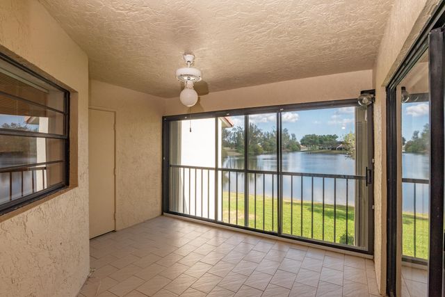 5829 Parkwalk Drive, Boynton Beach, FL 33472
