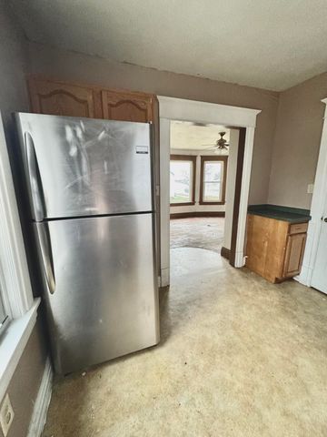 809 Chicago Street, La Porte, IN 46350