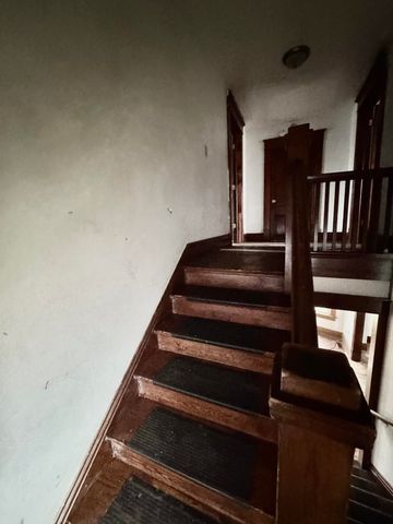 809 Chicago Street, La Porte, IN 46350