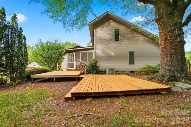 192 Reese Loop, Taylorsville, NC 28681