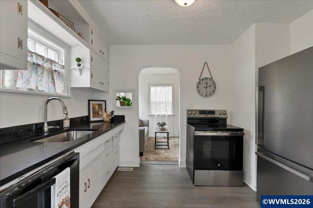 3419 Arbon St NE, Salem, OR 97301