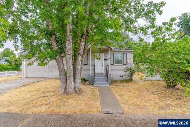 3419 Arbon St NE, Salem, OR 97301