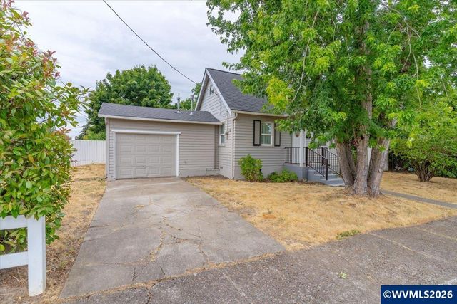 3419 Arbon St NE, Salem, OR 97301