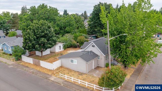 3419 Arbon St NE, Salem, OR 97301