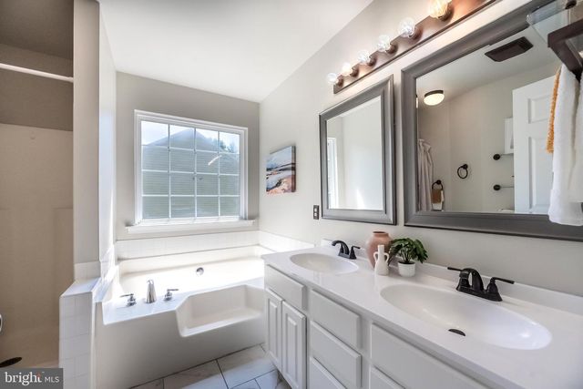 123 LONGVIEW DR, Stafford, VA 22556
