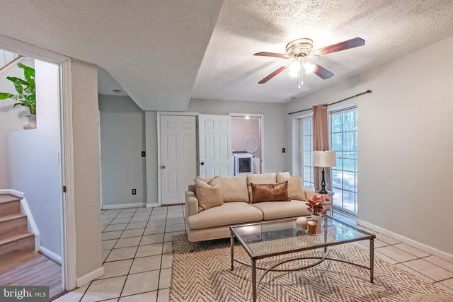 123 LONGVIEW DR, Stafford, VA 22556