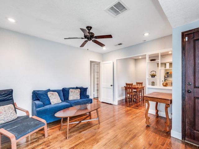 4337 Geddes Avenue, Fort Worth, TX 76107