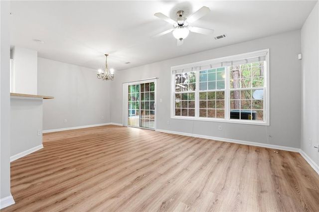 1006 Ivydale Circle, Lawrenceville, GA 30045