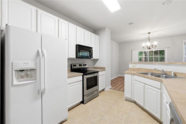 1006 Ivydale Circle, Lawrenceville, GA 30045