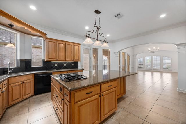 1531 Briar Bend Drive, Friendswood, TX 77546