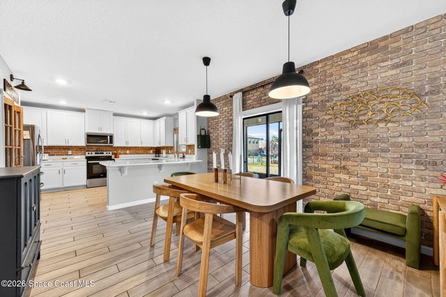 340 Wiregrass Avenue, West Melbourne, FL 32904