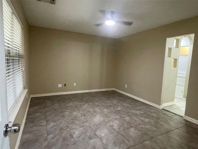 1530 Lochstone Drive, Houston, TX 77073