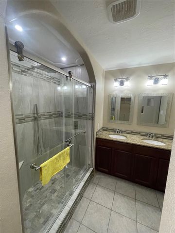 1530 Lochstone Drive, Houston, TX 77073