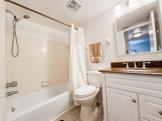 3362 LAKE BAYSHORE DRIVE P214, Bradenton, FL 34205