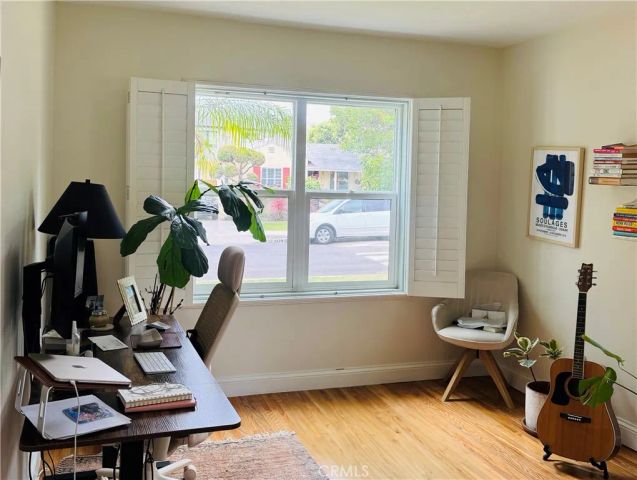 2530 S Bentley Avenue, Los Angeles, CA 90064