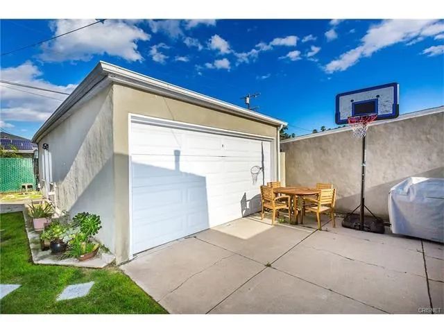 2530 S Bentley Avenue, Los Angeles, CA 90064