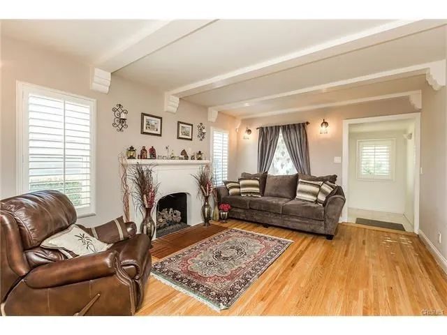 2530 S Bentley Avenue, Los Angeles, CA 90064