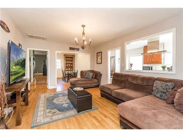2530 S Bentley Avenue, Los Angeles, CA 90064