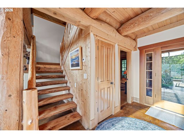 5441 LITTLE WOAHINK Dr, Florence, OR 97439