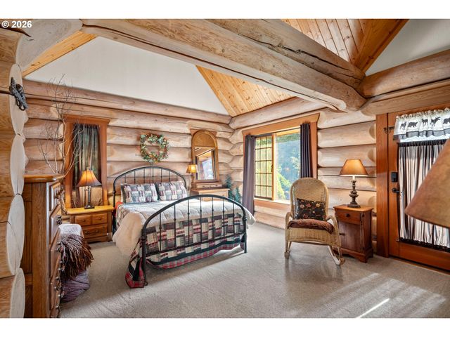 5441 LITTLE WOAHINK Dr, Florence, OR 97439