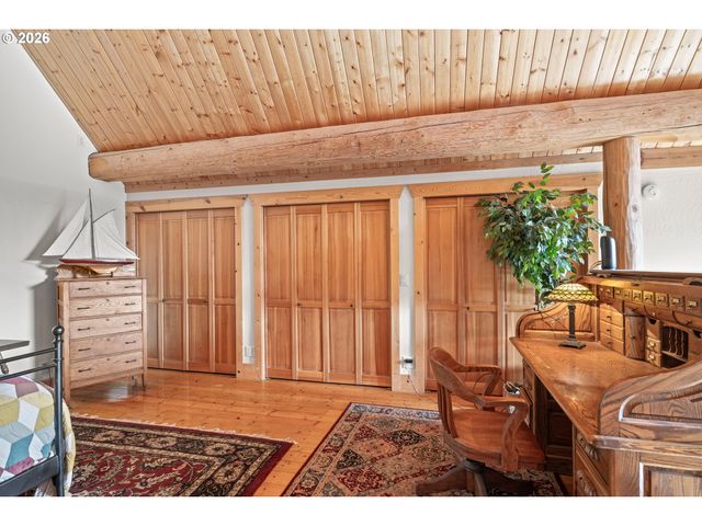 5441 LITTLE WOAHINK Dr, Florence, OR 97439