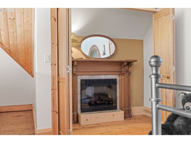 5441 LITTLE WOAHINK Dr, Florence, OR 97439