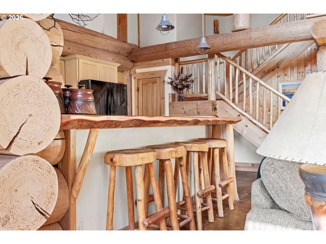 5441 LITTLE WOAHINK Dr, Florence, OR 97439