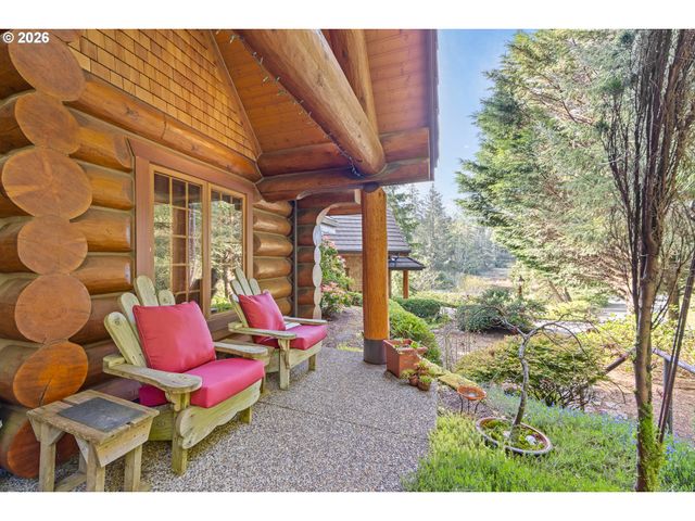 5441 LITTLE WOAHINK Dr, Florence, OR 97439