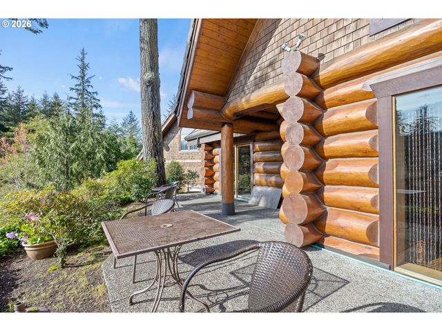 5441 LITTLE WOAHINK Dr, Florence, OR 97439