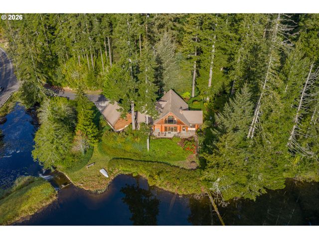 5441 LITTLE WOAHINK Dr, Florence, OR 97439