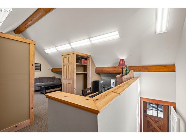 5441 LITTLE WOAHINK Dr, Florence, OR 97439