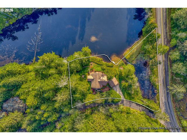 5441 LITTLE WOAHINK Dr, Florence, OR 97439