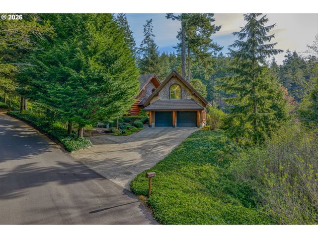 5441 LITTLE WOAHINK Dr, Florence, OR 97439