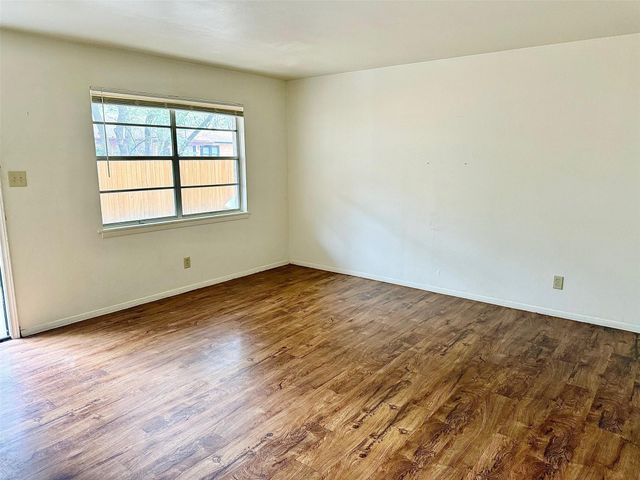 2411 S 5th ST 2, Austin, TX 78704