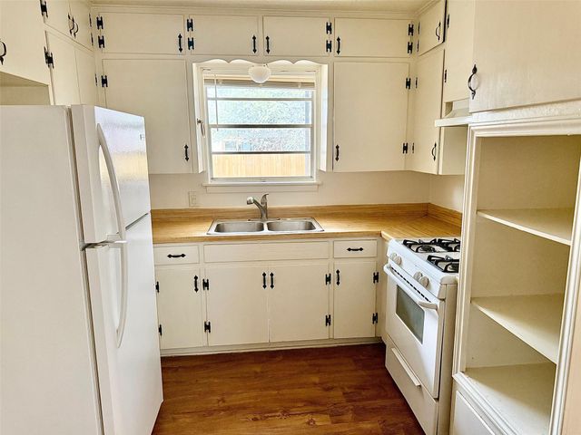 2411 S 5th ST 2, Austin, TX 78704