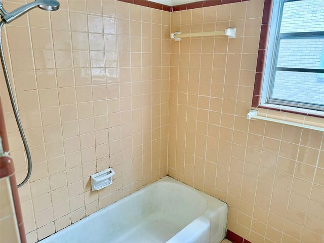 2411 S 5th ST 2, Austin, TX 78704