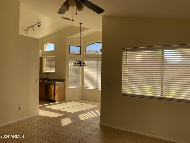 11519 E PERSIMMON Avenue, Mesa, AZ 85212