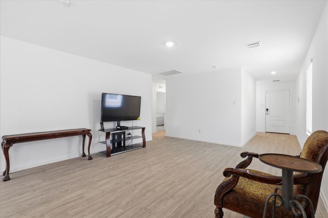 1805 Goose Pond Road, Forney, TX 75126