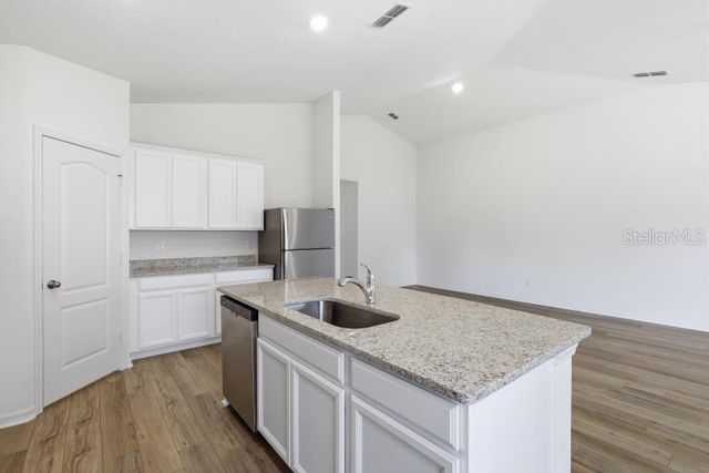 19 PINEAPPLE DRIVE, Palm Coast, FL 32164