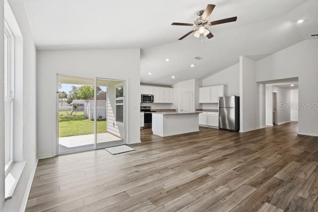 19 PINEAPPLE DRIVE, Palm Coast, FL 32164