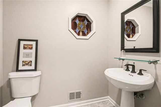 370 Kenilworth Circle, Stone Mountain, GA 30083