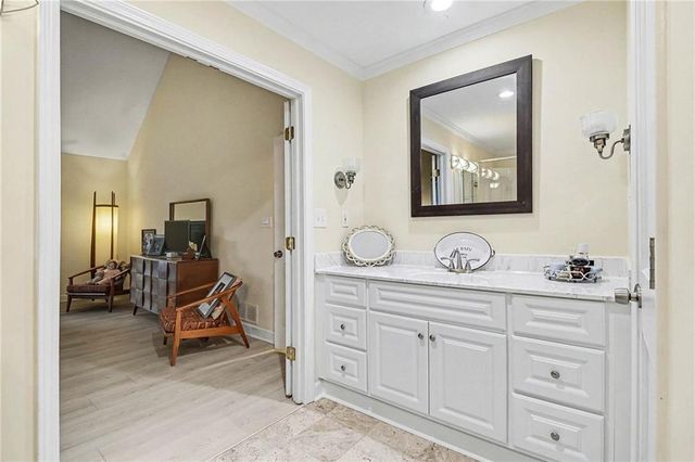 370 Kenilworth Circle, Stone Mountain, GA 30083